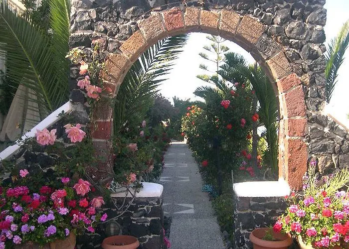 Aelia By Eltheon * Imerovigli (Santorini)